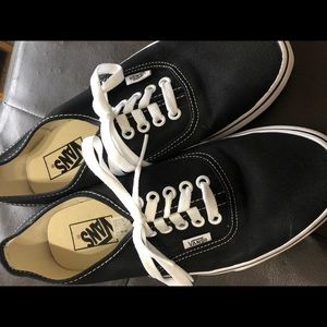 Vans Classic Black & White